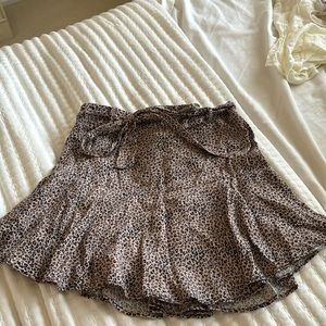 Patterned Flowy Short Skirt
